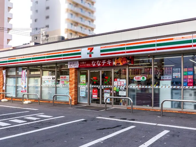 「セブンイレブン札幌南5条東店」まで徒歩1分(97m)♪