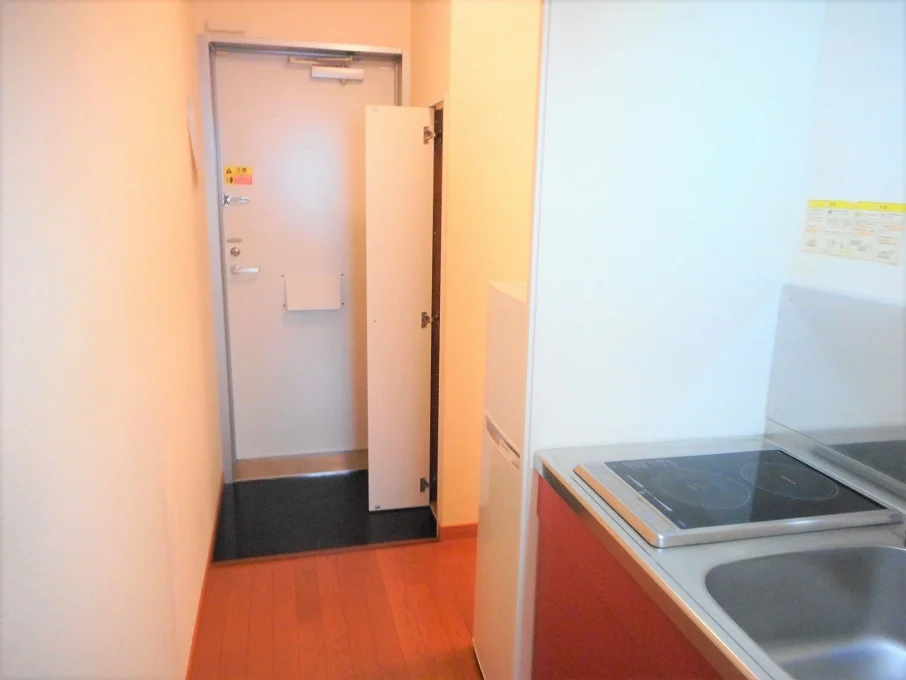 玄関側からのアングルです