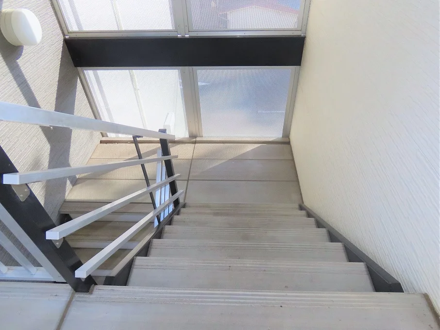 階段上からのアングルです