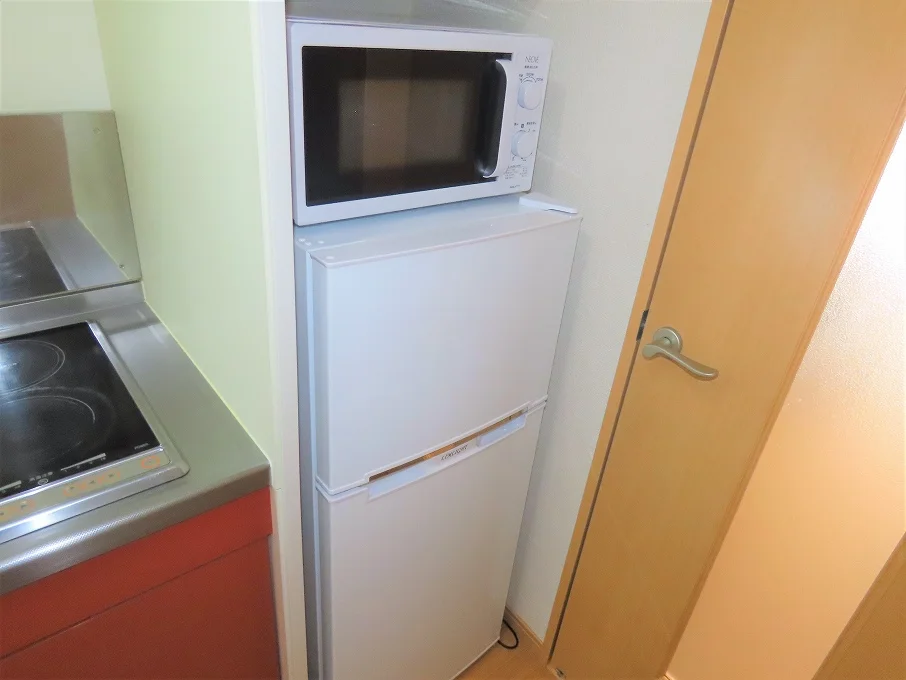 電子レンジ、冷蔵庫完備