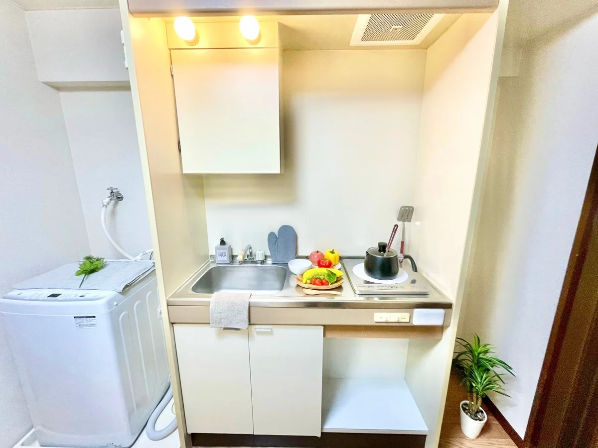 ※撮影用の観葉植物・食器調理器具・雑貨類等はございません。※図面・写真は現況優先。