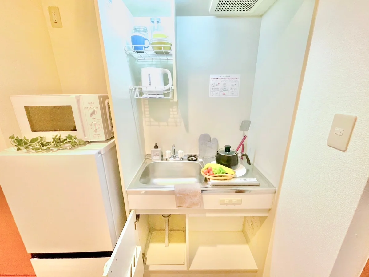 ※撮影用の観葉植物・食器調理器具・雑貨類等はございません。※図面・写真は現況優先。