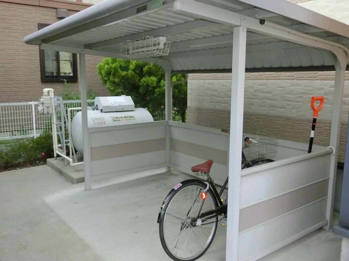 屋根付き駐輪場あり
