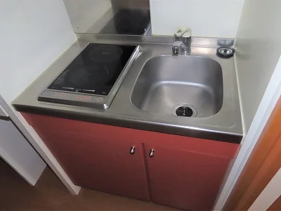 2口の電気コンロまたはIHコンロとなります