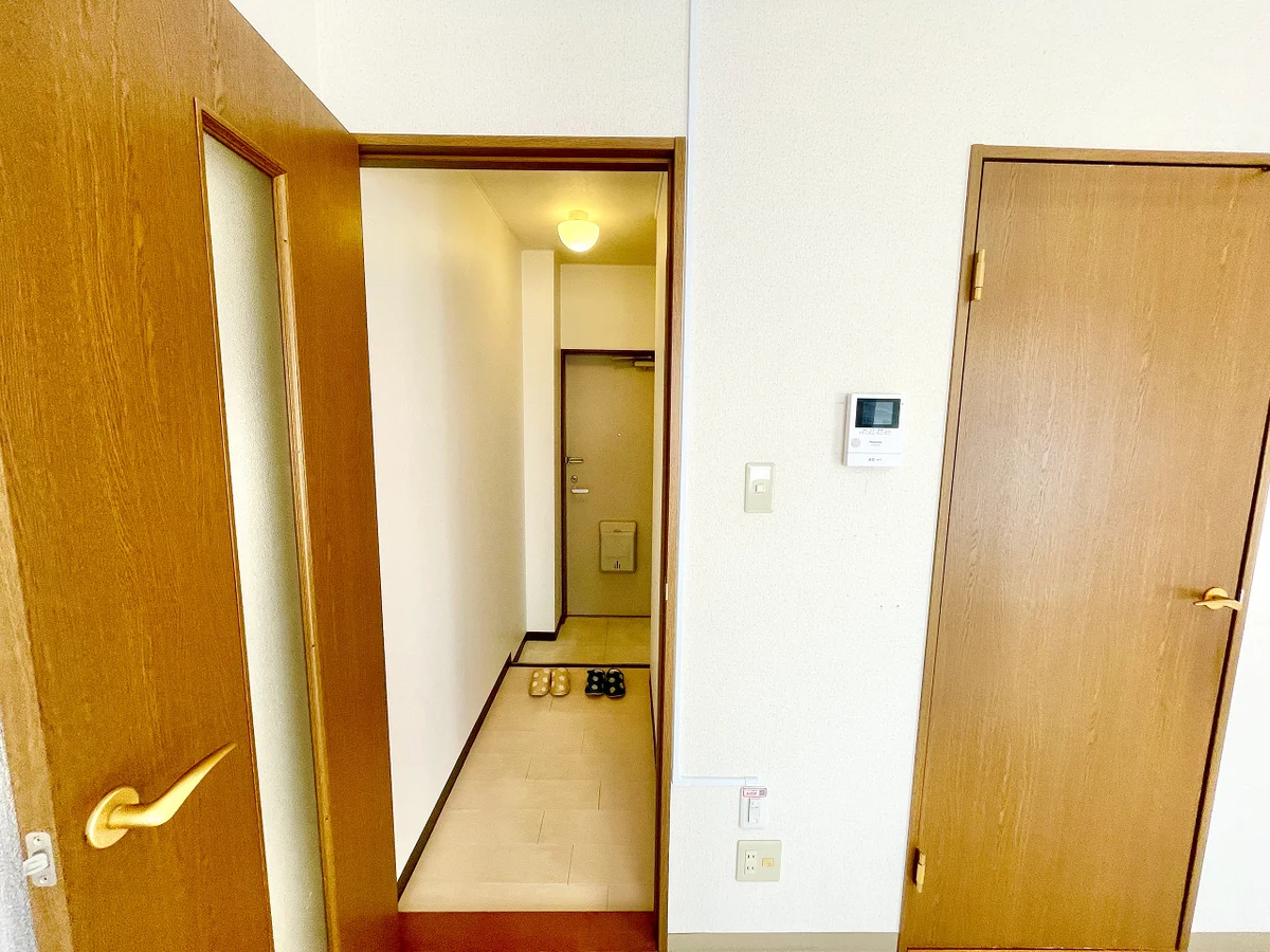 ※撮影用の観葉植物・食器調理器具・雑貨類等はございません。※図面・写真は現況優先。