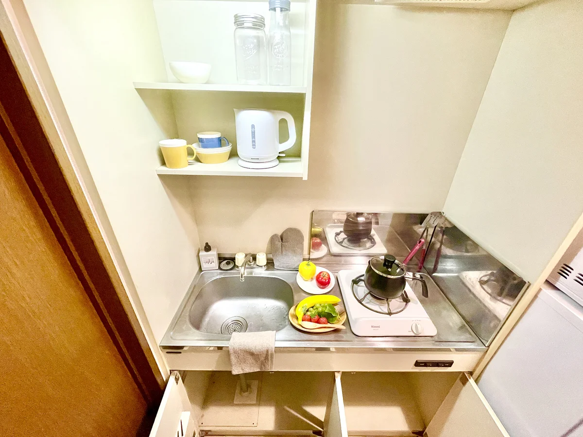 ※撮影用の観葉植物・食器調理器具・雑貨類等はございません。※図面・写真は現況優先。