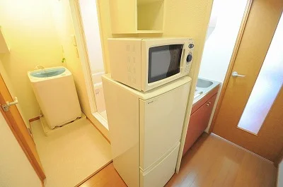 冷蔵庫・電子レンジ　(実際と異なる場合が御座います)
