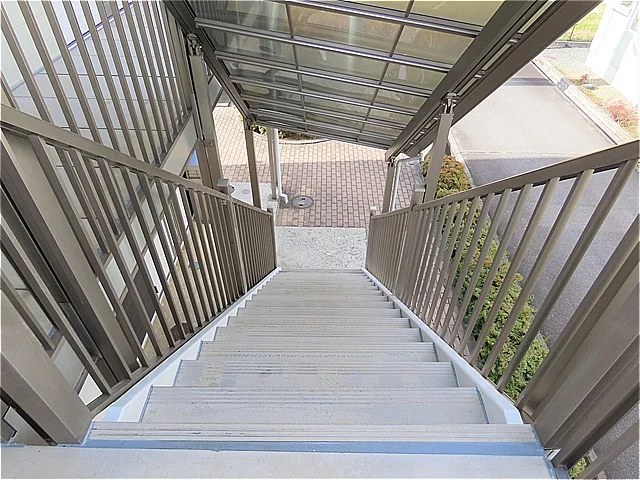 階段上からのアングルです