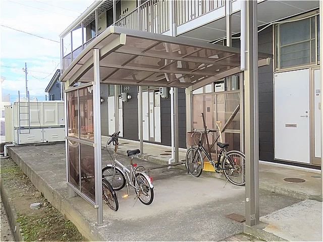屋根付き駐輪場あり
