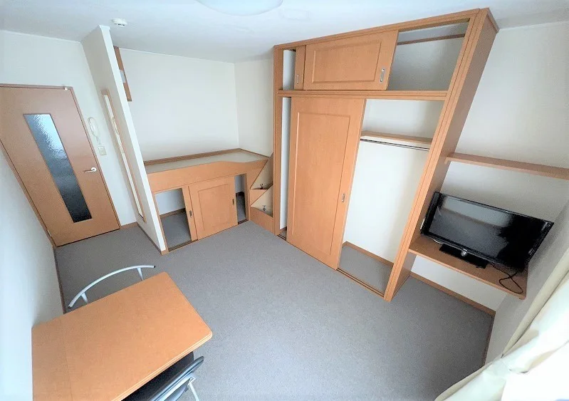 1階はフローリング、2階はじゅうたんです。