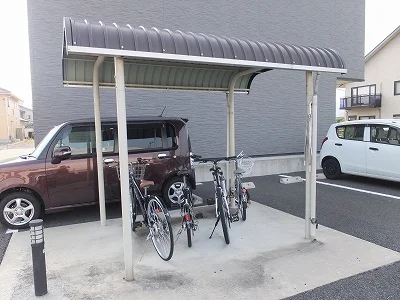 屋根付き駐輪場あり