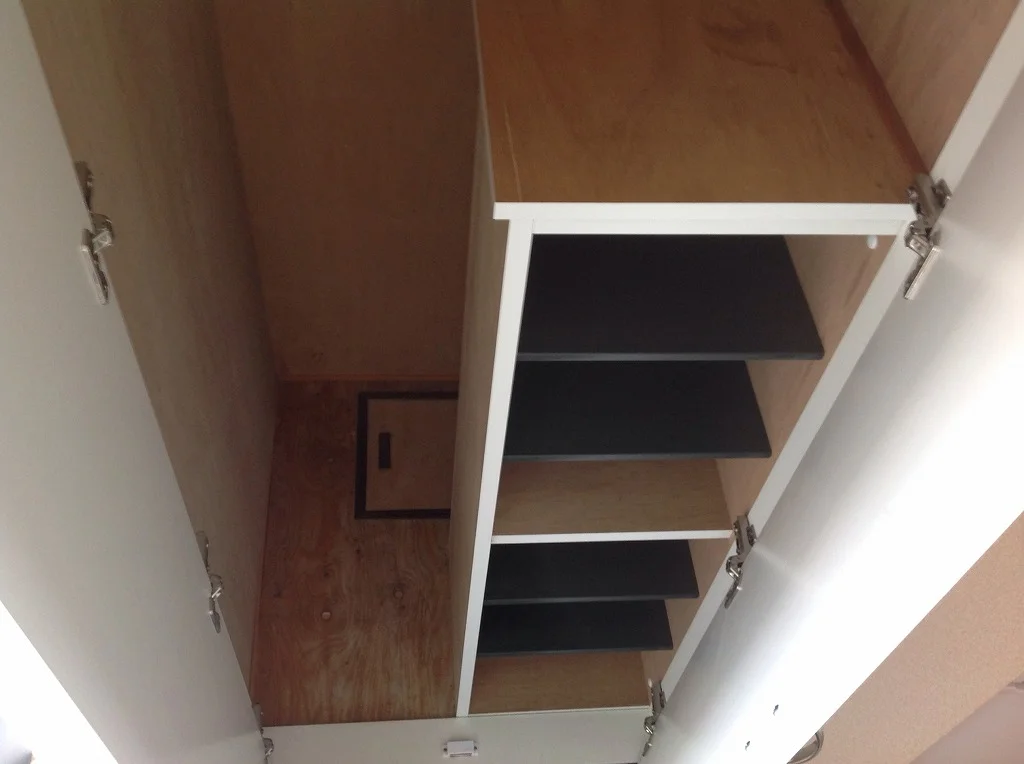 玄関シューズボックス