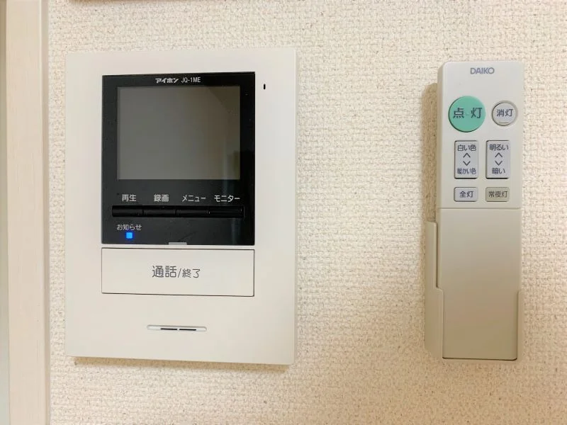 設備・仕様は号室により異なります。（1Ｆ）反転あり。