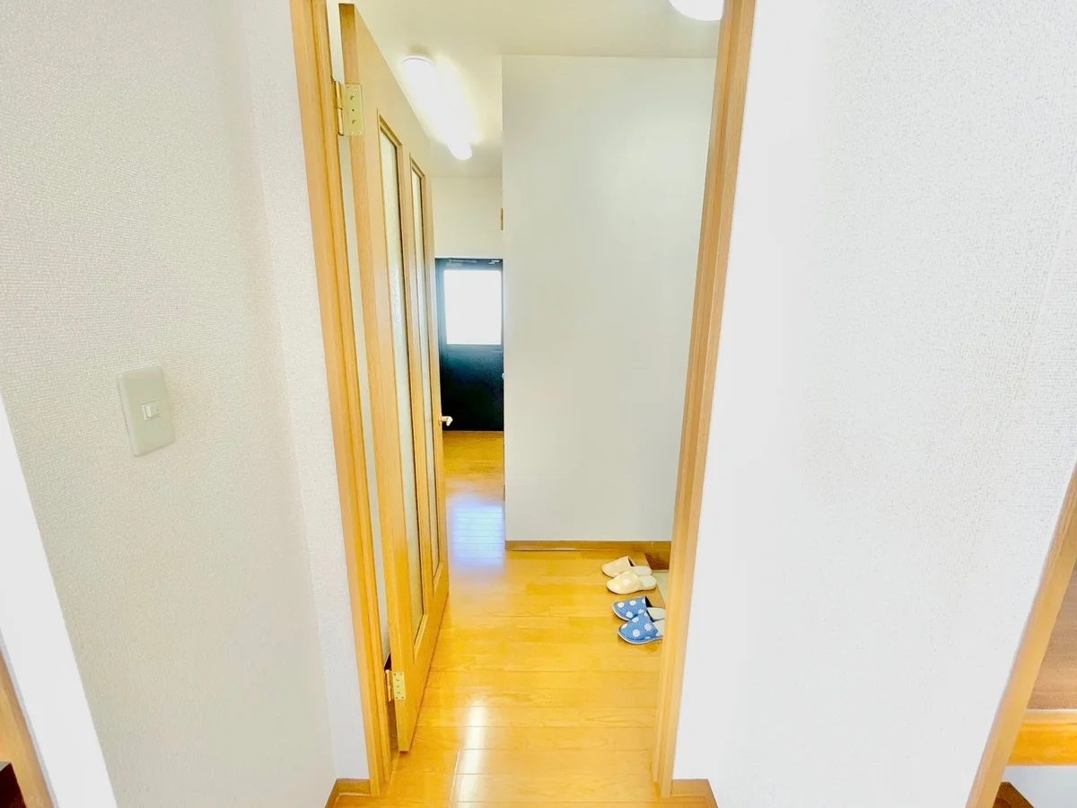 ※撮影用の観葉植物・食器調理器具・雑貨類等はございません。※図面・写真は現況優先。