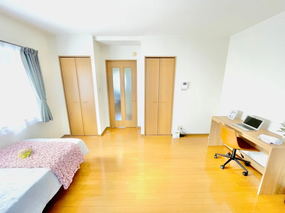 ※撮影用の観葉植物・食器調理器具・雑貨類等はございません。※図面・写真は現況優先。