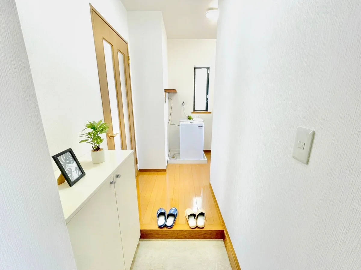 ※撮影用の観葉植物・食器調理器具・雑貨類等はございません。※図面・写真は現況優先。