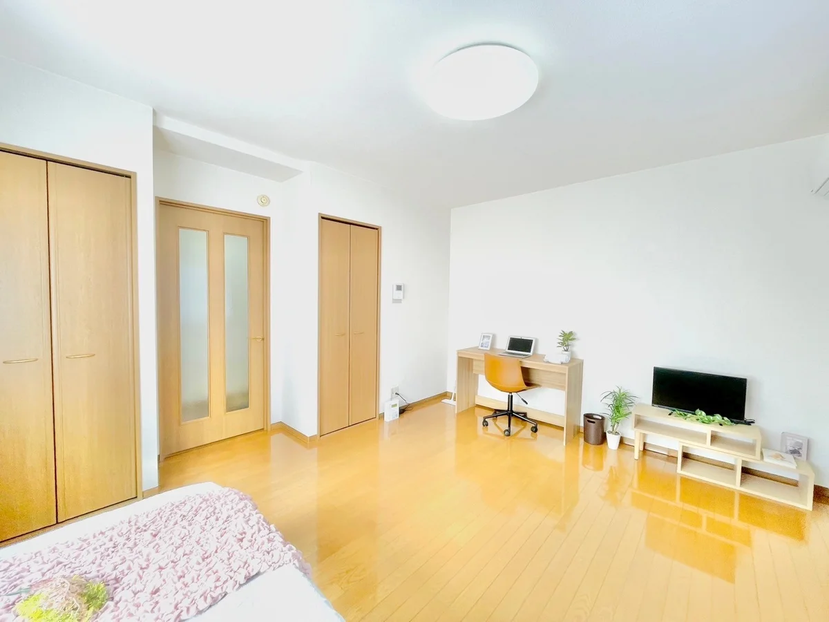 ※撮影用の観葉植物・食器調理器具・雑貨類等はございません。※図面・写真は現況優先。