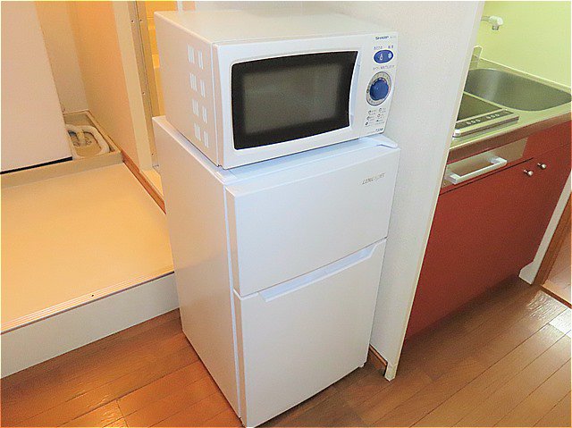 電子レンジ、冷蔵庫完備