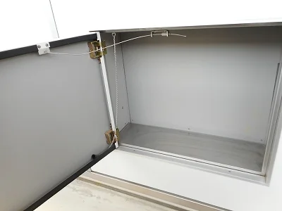 玄関扉に宅配ボックスあり