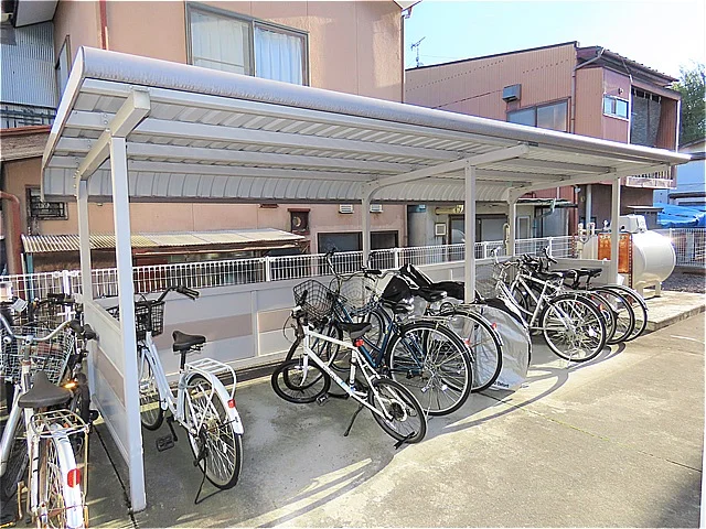 屋根付き駐輪場あり