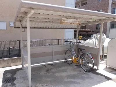 屋根付き駐輪場あり