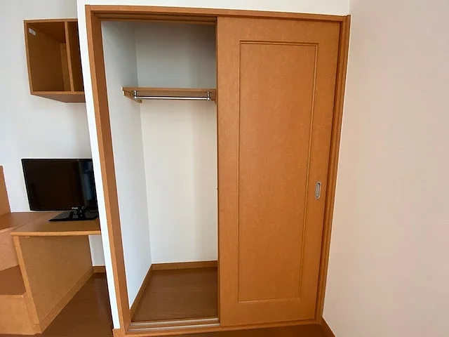 1Fの写真です。※2Ｆはカーペットで窓の大きさが異なります。