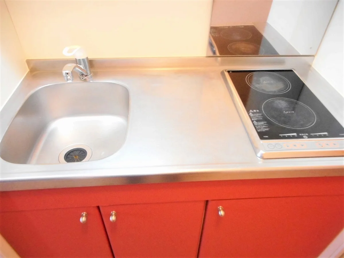 2口の電気コンロまたはIHコンロとなります