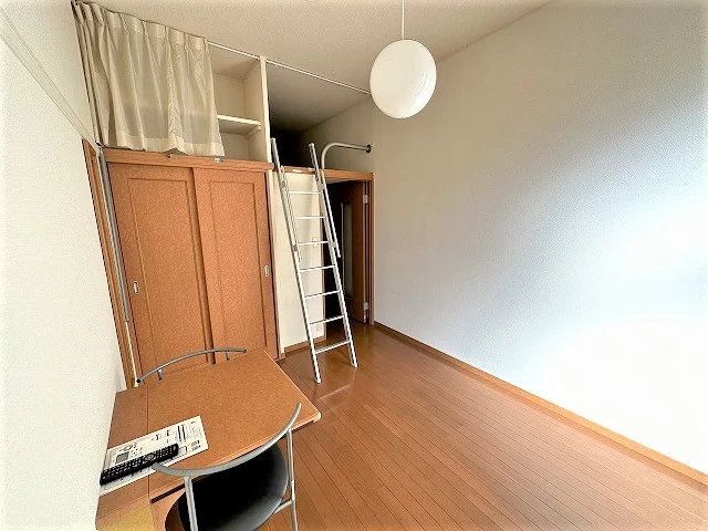 「同タイプの部屋の写真です」「現況優先」