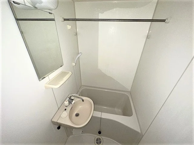 「同タイプの部屋の写真です」「現況優先」