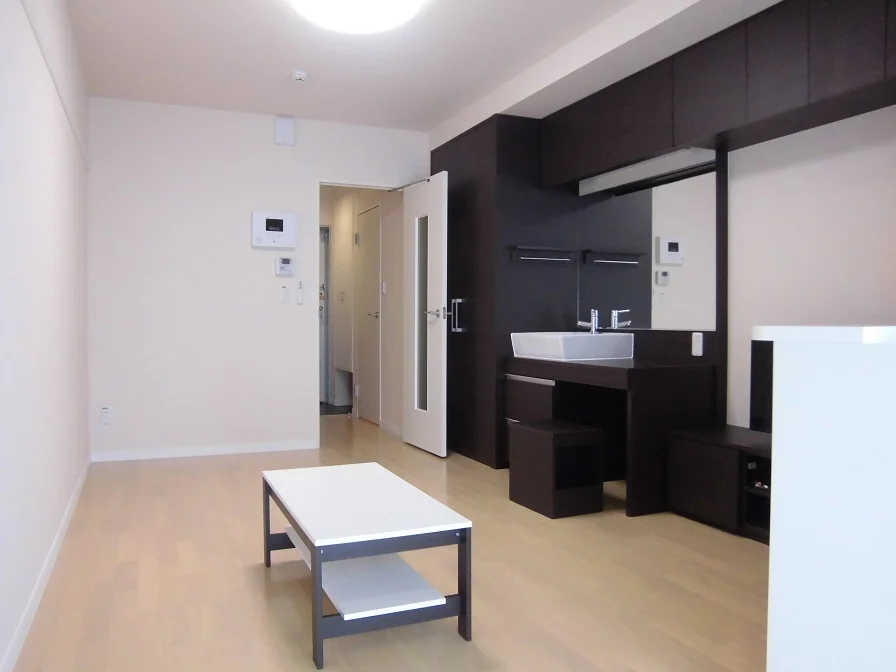 室内に洗面台が付いており便利