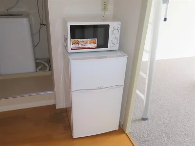 電子レンジ、冷蔵庫完備