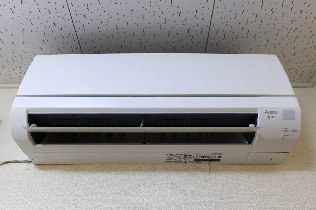 エアコン（機種は部屋毎に異なる場合があります）