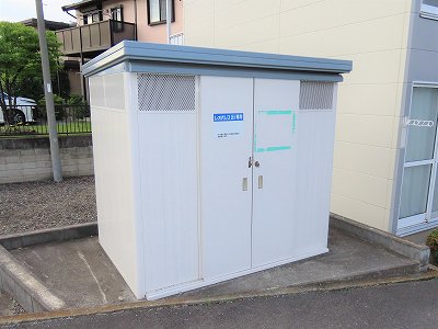 敷地内にゴミ庫が設置されておりゴミ捨てに便利です