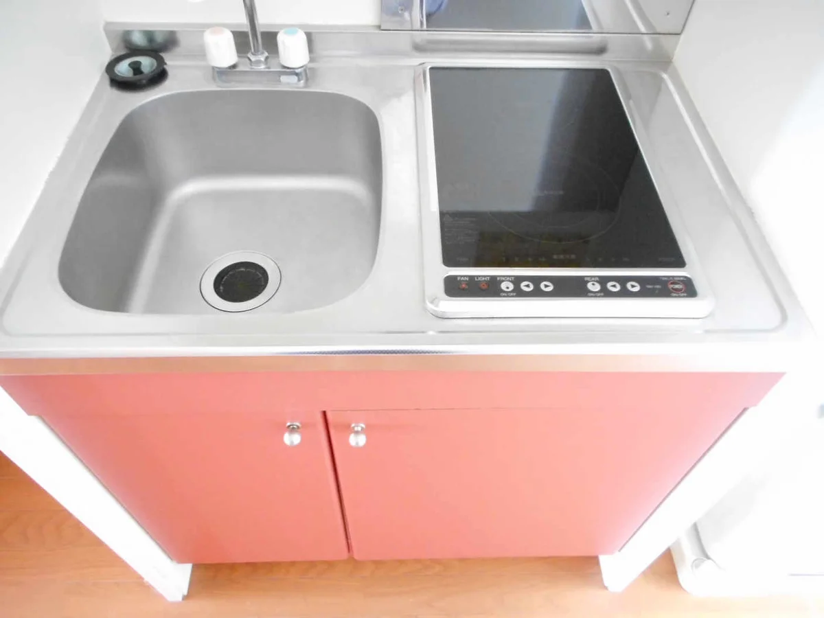 2口の電気コンロまたはIHコンロとなります