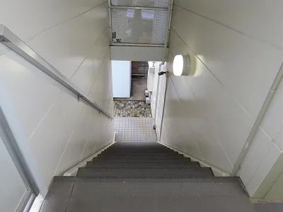 階段上からのアングルです