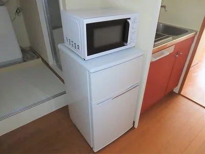 電子レンジ、冷蔵庫完備