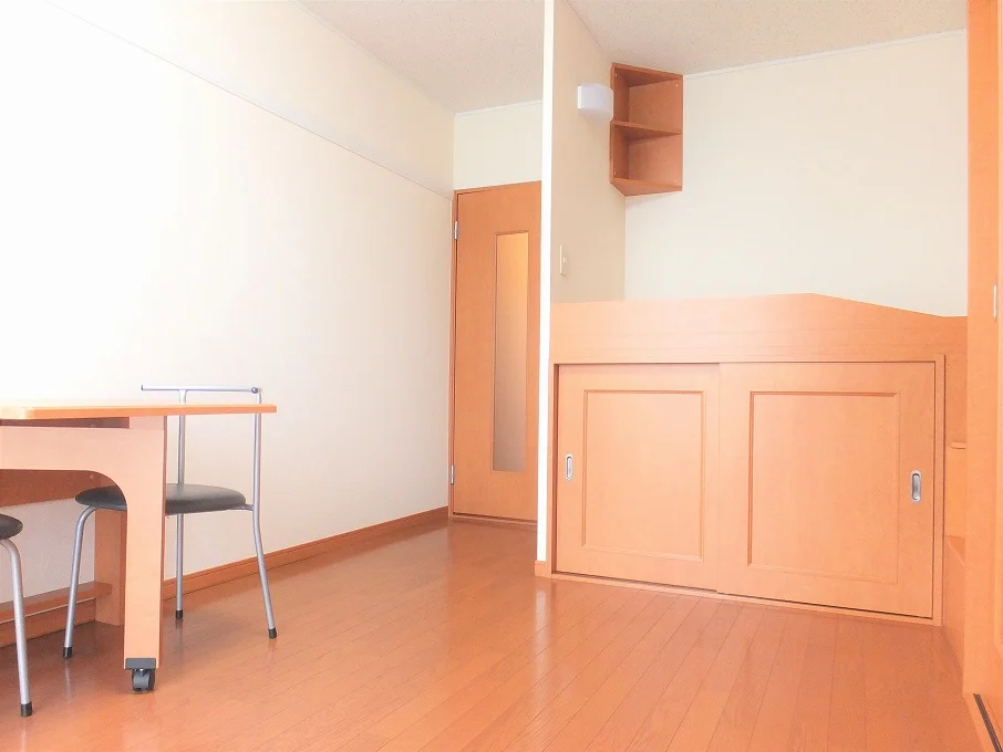 ハイベッドタイプのお部屋です
