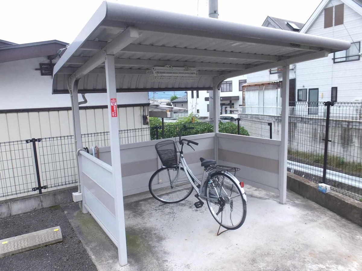 屋根付き駐輪場あり