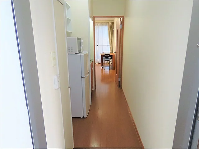 玄関からのアングルです