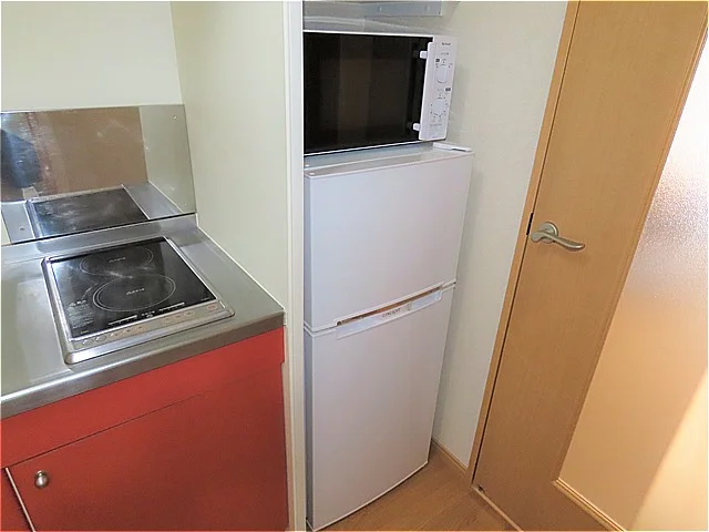 電子レンジ、冷蔵庫完備