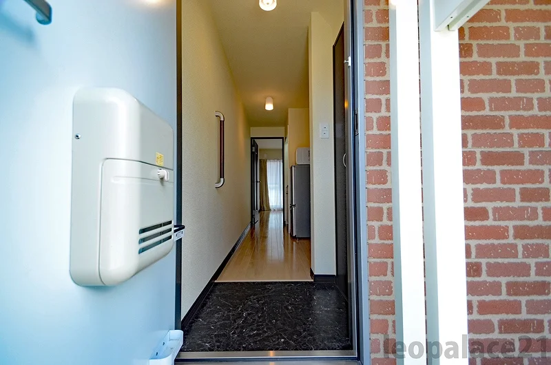 同シリーズの類似となります。現況を優先致します。