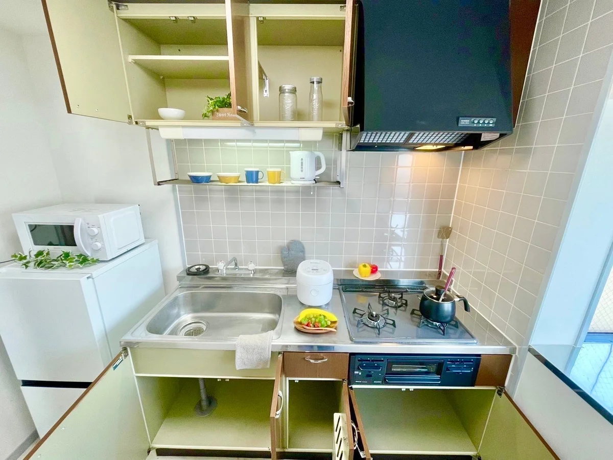 ※撮影用の観葉植物・食器調理器具・雑貨類等はございません。※図面・写真は現況優先。