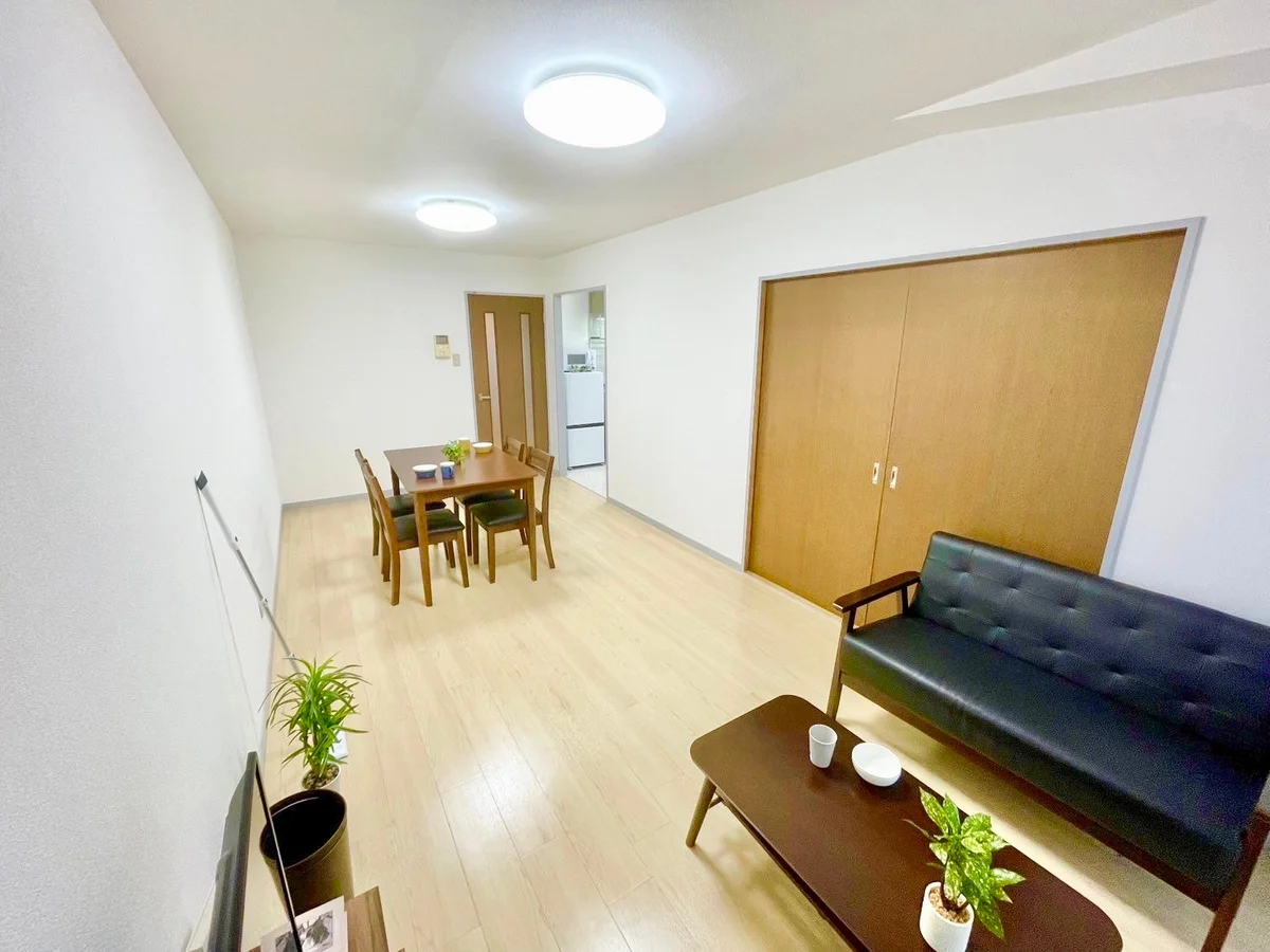 ※撮影用の観葉植物・食器調理器具・雑貨類等はございません。※図面・写真は現況優先。