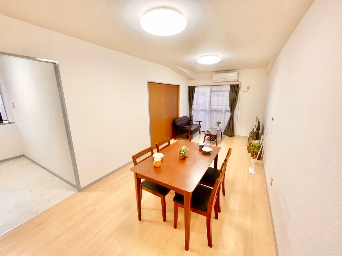 ※撮影用の観葉植物・食器調理器具・雑貨類等はございません。※図面・写真は現況優先。