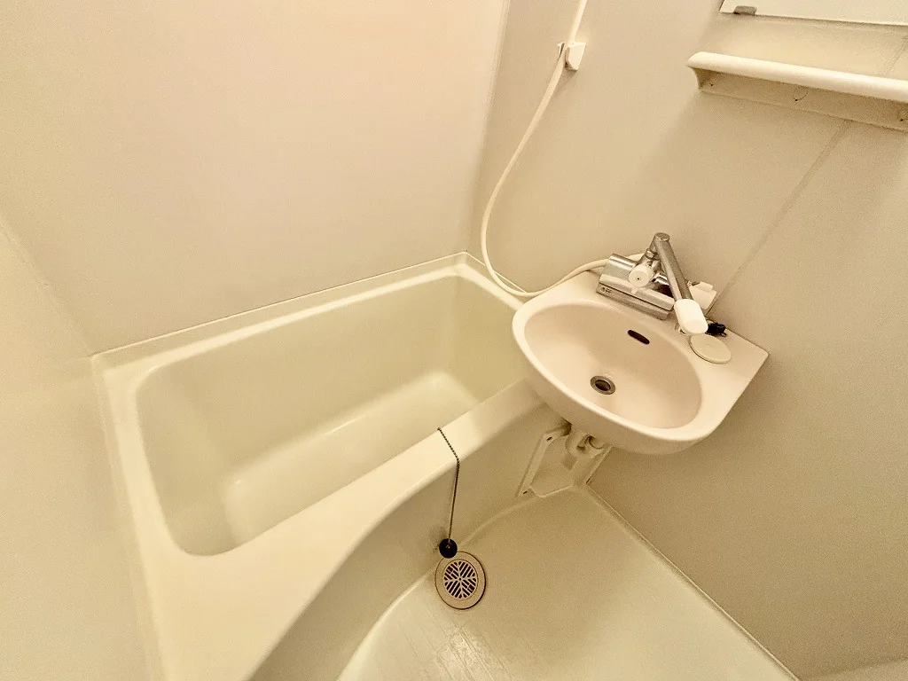 設備・仕様は号室により異なる為、現況を優先いたします。