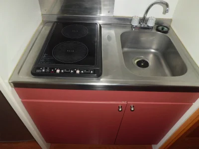 2口電気コンロ付ミニキッチン。