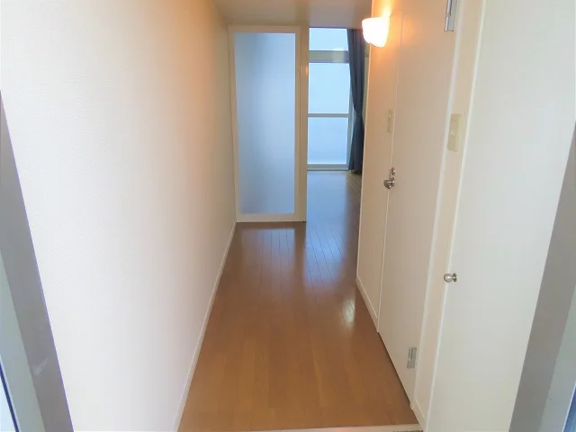 玄関からのアングルです