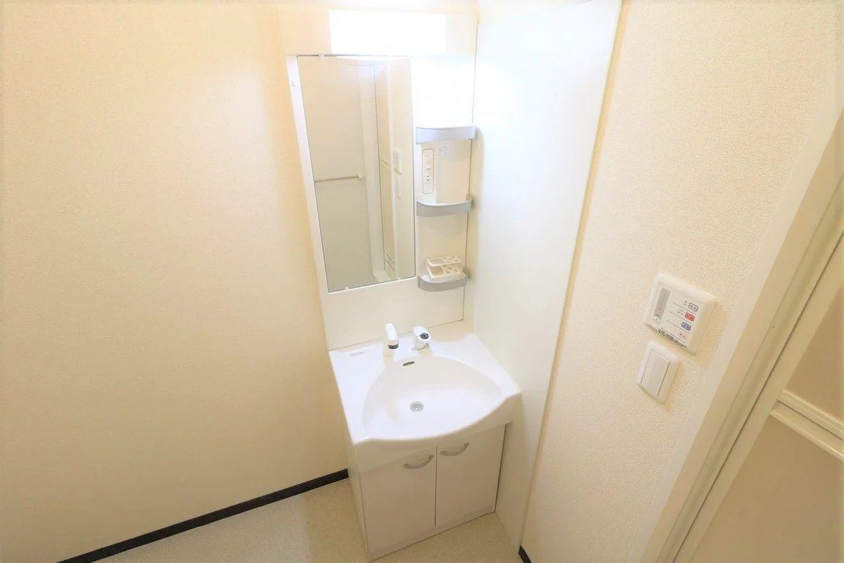 女性におすすめ！朝のバタバタには独立洗面台が必須！