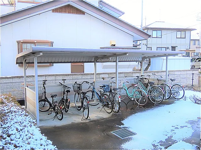 屋根付き駐輪場あり