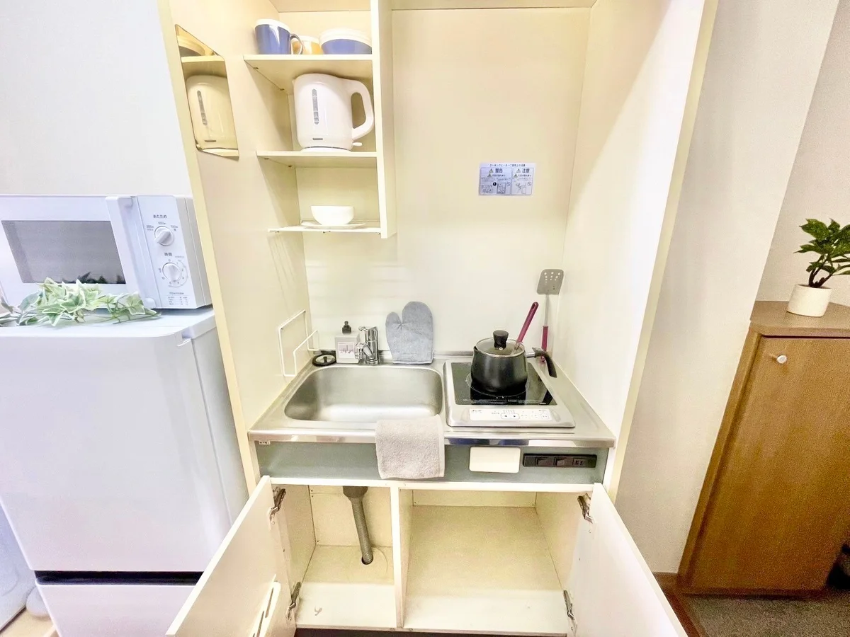 ※撮影用の観葉植物・食器調理器具・雑貨類等はございません。※図面・写真は現況優先。